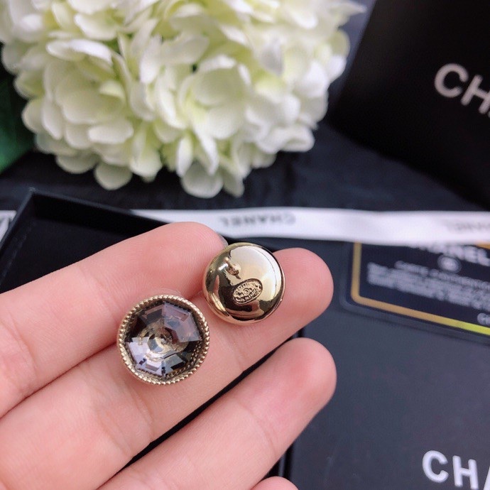 Chanel earring